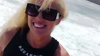 Milf Bares All Publicly!