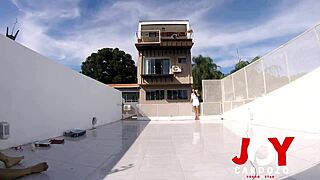 I spend 5 minutes in a session with Joy Cardozo.