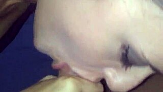 Mature MILF Lauren Moore getting her boyfriend to fuck her
