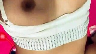 Cheating Arabian Muslim wife bangs neighbor before returning home to husband