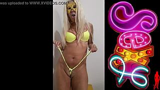 i am a sexy mature model