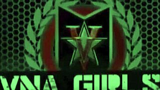 Blonde Vicky Vette In White Lingerie Stuffing Her Holes In The Pool