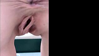 案号12327877：南瓜香料蜡烛与Brooke Lyn Rose