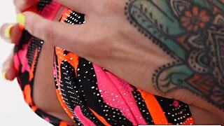 大奶熟女 Sarah Jessie 被大黑鸡巴猛插