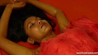 异国情调的爱抚按摩，专为女性快感设计