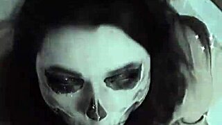 Blowjobs at high speed, deepthroat & entire songs with lights