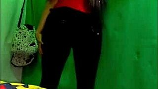 sexy latina secretary with big ass homemade oral sex after work!