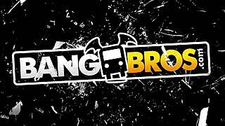 Bangbros - busty blonde stepmom Rachael Cavalli owning Johnny T K
