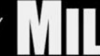 i love how hot jennifer white milks a cock