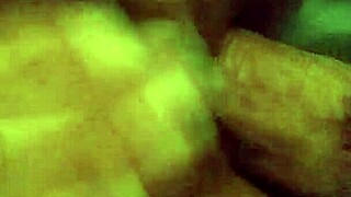 Steamy video shows mature mom gets her ass fucked