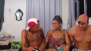 ficamos com tanto tes�o que n�s acabou bolando um plano para comer a nossa magrinha novinha e olha o que aconteceu parte 1