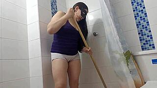Latina Milf Cleans, Sucks, And Licks In New York