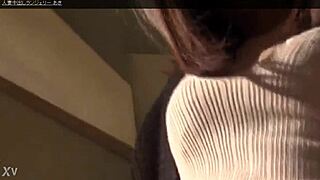 已婚女人内衣场景。