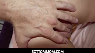 Bottommom - stepmom spreads legs quickly - Spencer Scott