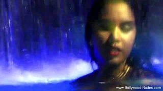 Independent beautiful and mature Indian lady dancing sensual and passionate solo missionary dance