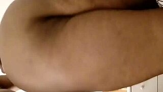 my friend's mom begged me to fuck her doggy while sucking my dick