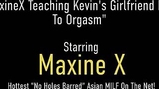 Erotic adventure with stunning strapon and big booty of mature Harry