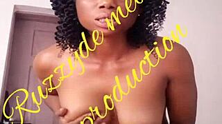 she has the best ass and uses a perfect toy for homemade fun