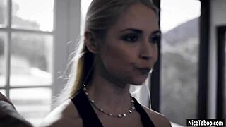 BBW milf Sarah Vandella starts by giving a perfect blow jobs before she gets screwed