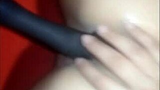 27 year old woman plays with her ass