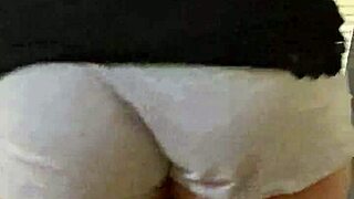 Anna Maria in Booty Shorts!