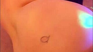 hotwife steffi shows her cunt to me