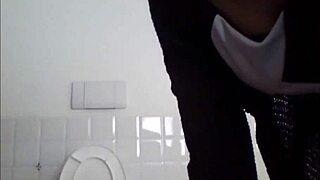 Public pee fetish of Amateur mom