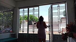 Watch Latina Teen Deepthroat And Ride Delivery Guy's Cock!