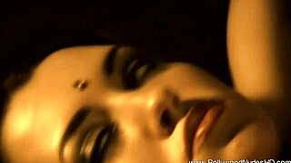 Come on, let's see this oriental asian indian cougar brunette babe perform erotic dancing rituals with striptease