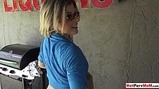 Mature experienced stepmother shows her sexual prowess