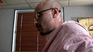 Two big dicks fuck a sweet French girl