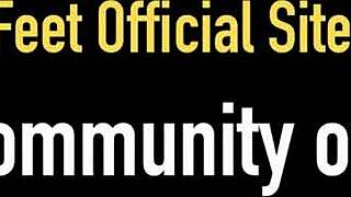 Jenna Marie Uses Bare Feet Soles! Watch Her Huge Clit and Big Tits!