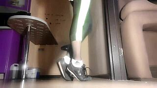 After workout, feet get dirty of mature women