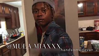 big booty ebony calls hd for help handsomedevan & mula mia xxx.