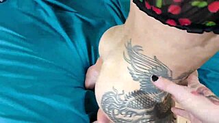 coroa safada callin a negao n galego to bang her wet pussy raw!