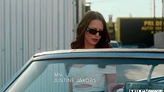 Hey, Wanna See Milfy Justine Bang a Stud in His Classic Car?