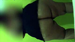 Mature with big butt dancing without underwear 😏