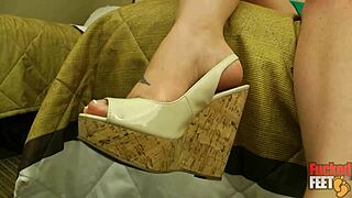 Jessica Rayne's barefoot solo with warm Philly Jhon's essence