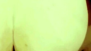 Stepson and stepmother’s hot scene in bed hd