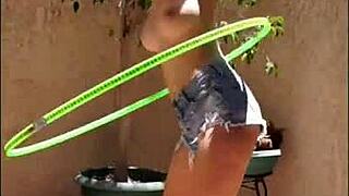 Liz Ashley 的首次拍摄，美艳惊人