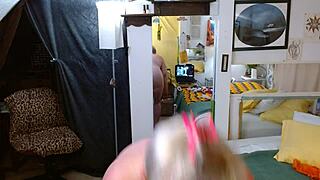 Hey, wanna see my curvy fuzzy pussy parade?