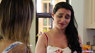 Milf Orally PLEASURED by LESBIAN Babe in LINGERIE!