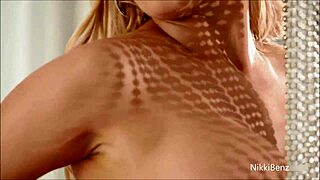 i love big boobs pawg nikki benz rubbing her tits