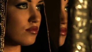 黑发美女穿黑裙独秀惊艳！