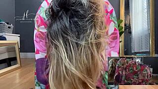 性感瑜伽课与MsJasmine699 Jasmine Flowers