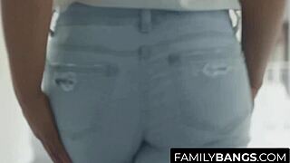 Misty Stone licks Vina Sky's pussy intensely