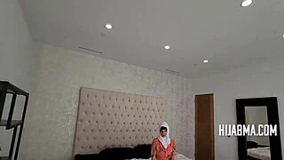 Handyman charms rich, shy Muslim MILF in hijab