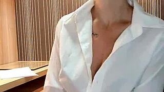 你能承受Alineflavios的金发支配高潮吗？