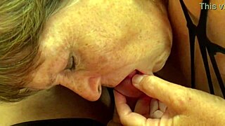 uhh, rockin granny givin midnight pov cocksuckin, best old groupie ever!