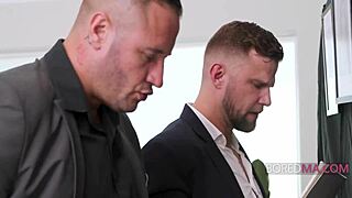 辦公室幹Audrey Royal和Angelina Moon